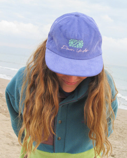Gorra de pana lila