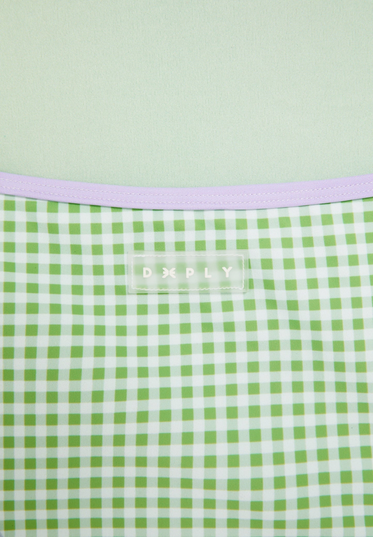 Bañador Deeply Mujer Glow verde, detalle del tejido