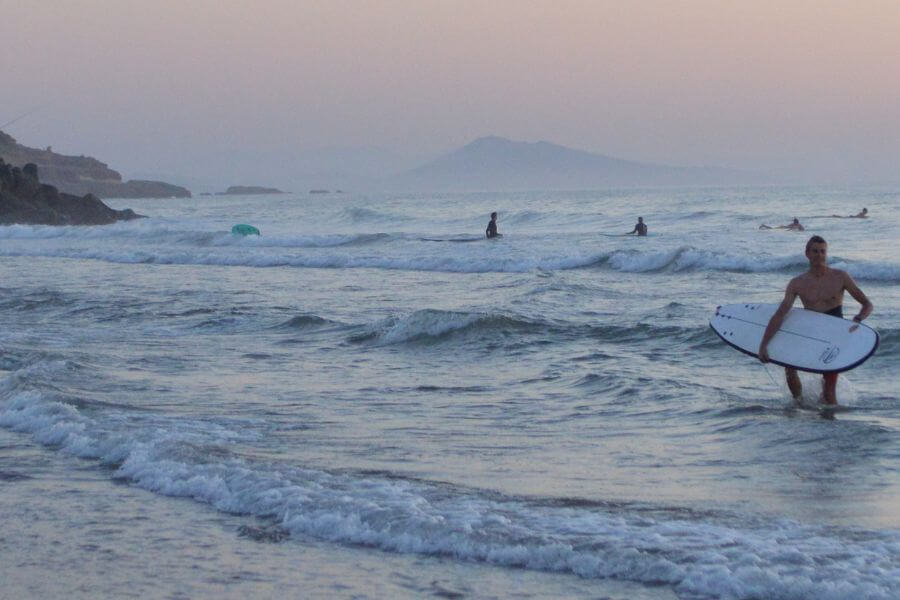 Hacer surf en Biarritz
