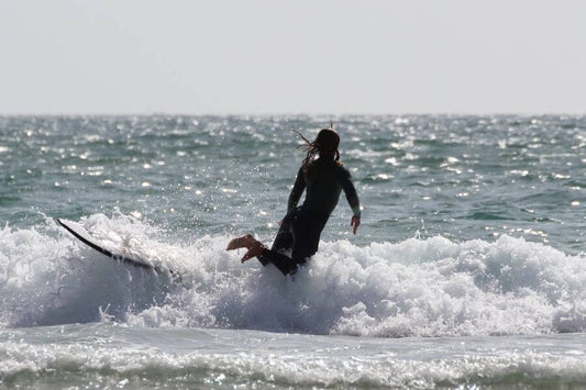 Descubre los consejos para hacer surf y perfeccionar la técnica