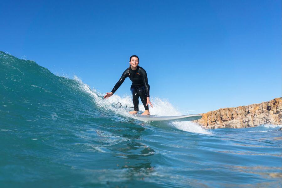 Cuales son las fases de las olas para disfrutar al máximo con tu surfboard