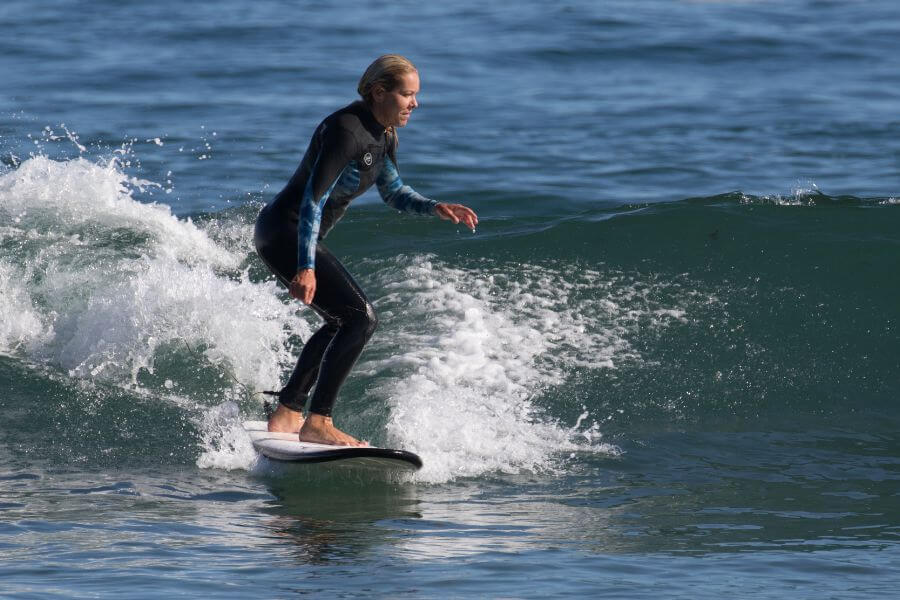 Por qué es tan importante el traje de neopreno en el surf