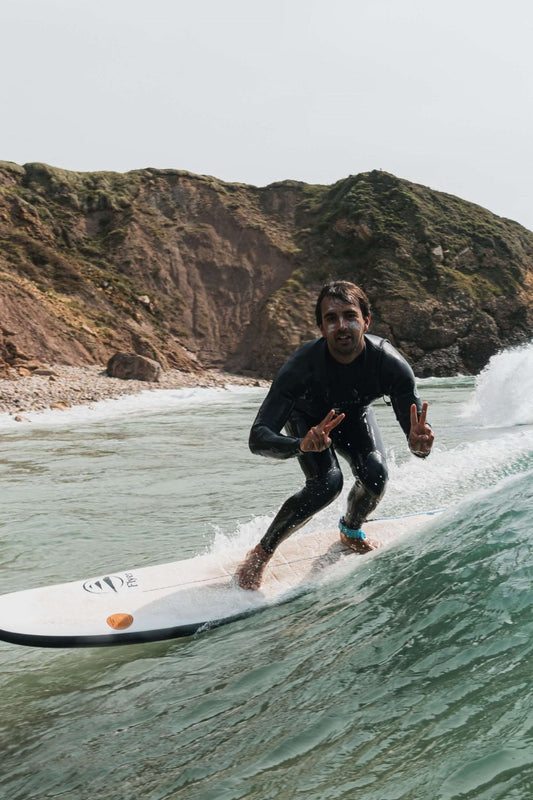 Longboard: la tabla que te enseña a coger más olas y a leer el mar