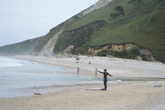Surf en Asturias, mejor playa para surfear en assturias