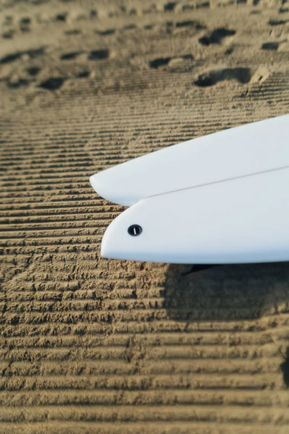Tail tabla surf fish blanca 6.4