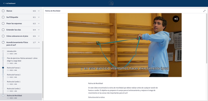 Módulo acondicionamiento físico para el surf en la Fly Surf Academy. Fer haciendo rutina de movilidad