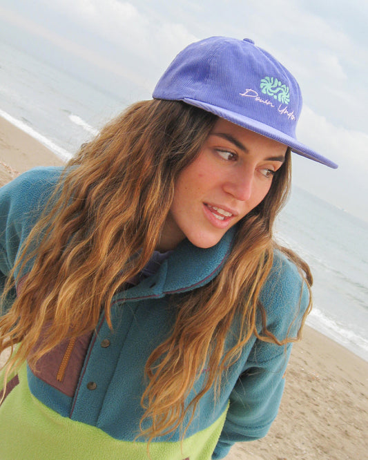 Gorra de pana lila