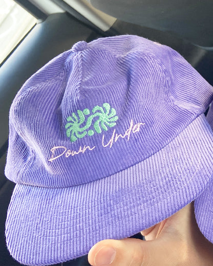 Gorra de pana lila
