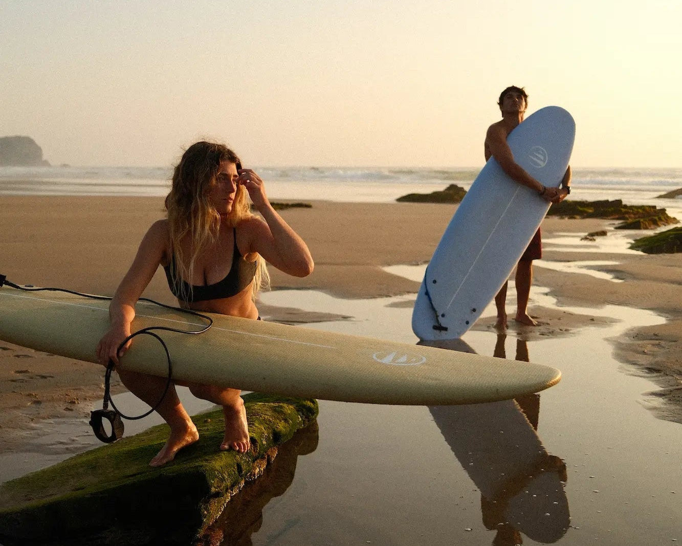 Verano en sagres con las tablas de surf de flysurf.