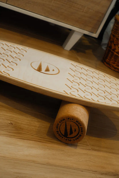 Tabla de equilibrios de surf detalle del balance board y el cilindro de equilibrio
