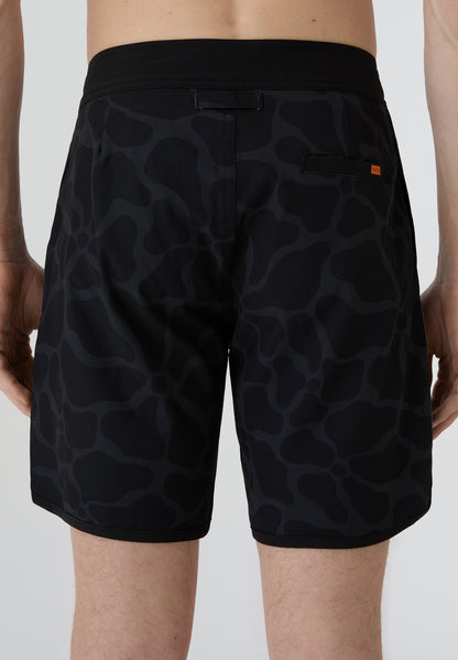 Bañador boardshort Deeply Beach hombre negro estampado plano frontal