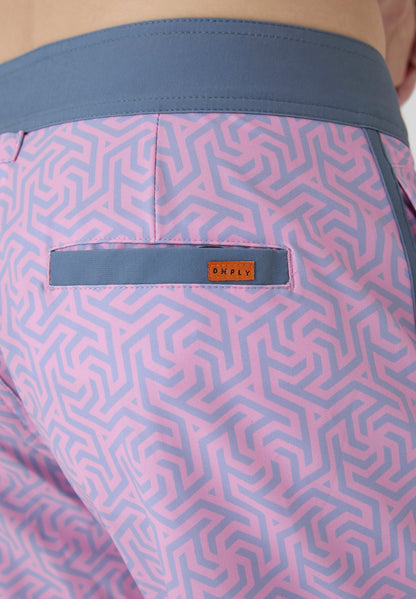 Detalle bolsillo lateral bañador surf hombre Deeply Beach rosa estampado