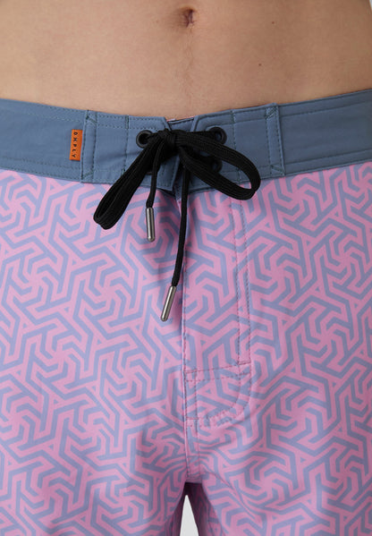 Detalle cinturilla azul y cordón bañador surf hombre Deeply Beach rosa estampado