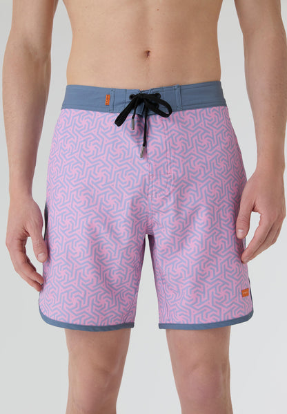 Bañador surf hombre Deeply Beach rosa estampado geométrico con modelo vista frontal