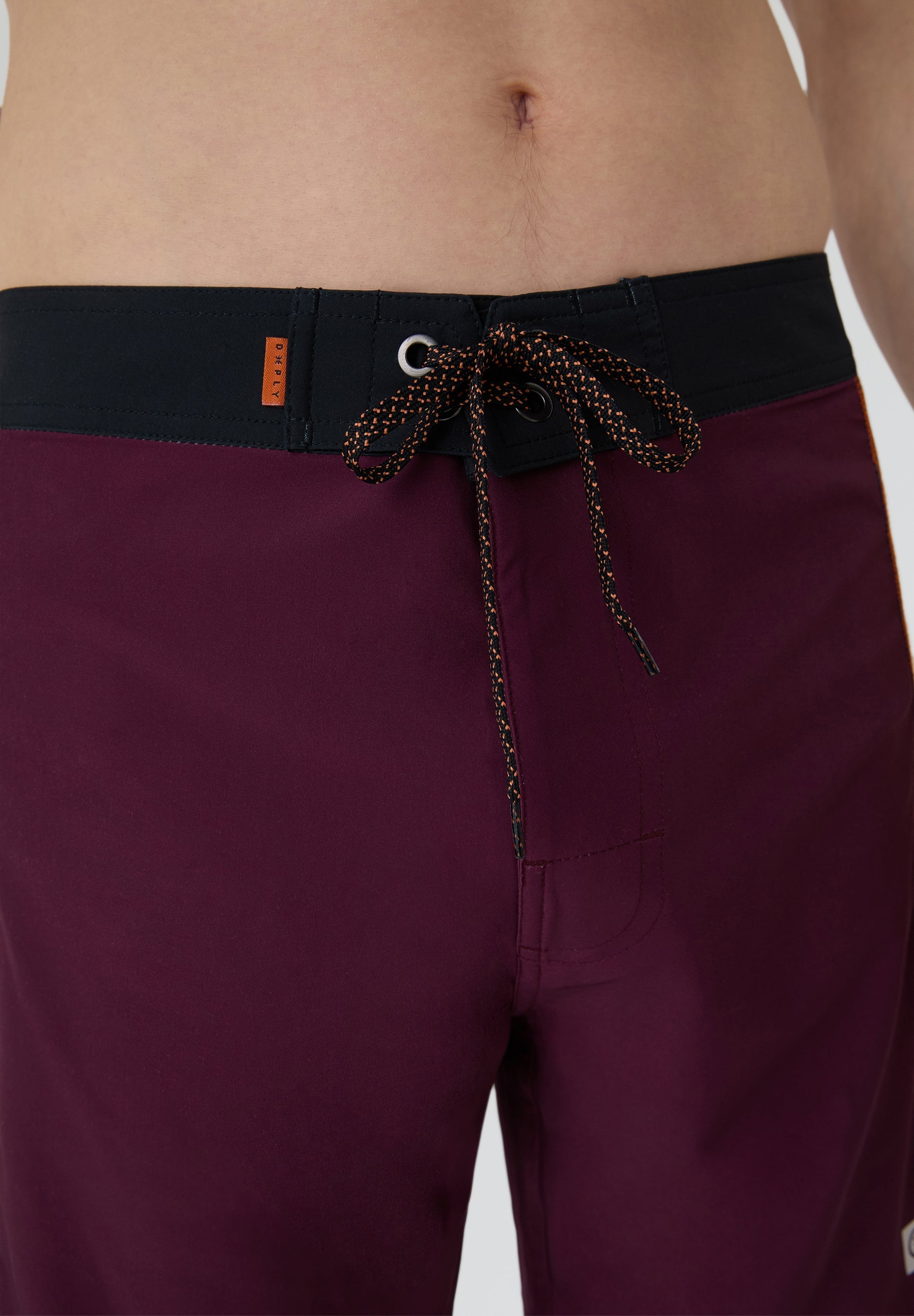 Detalle cordón regulable bañador surf hombre Deeply Limitless II