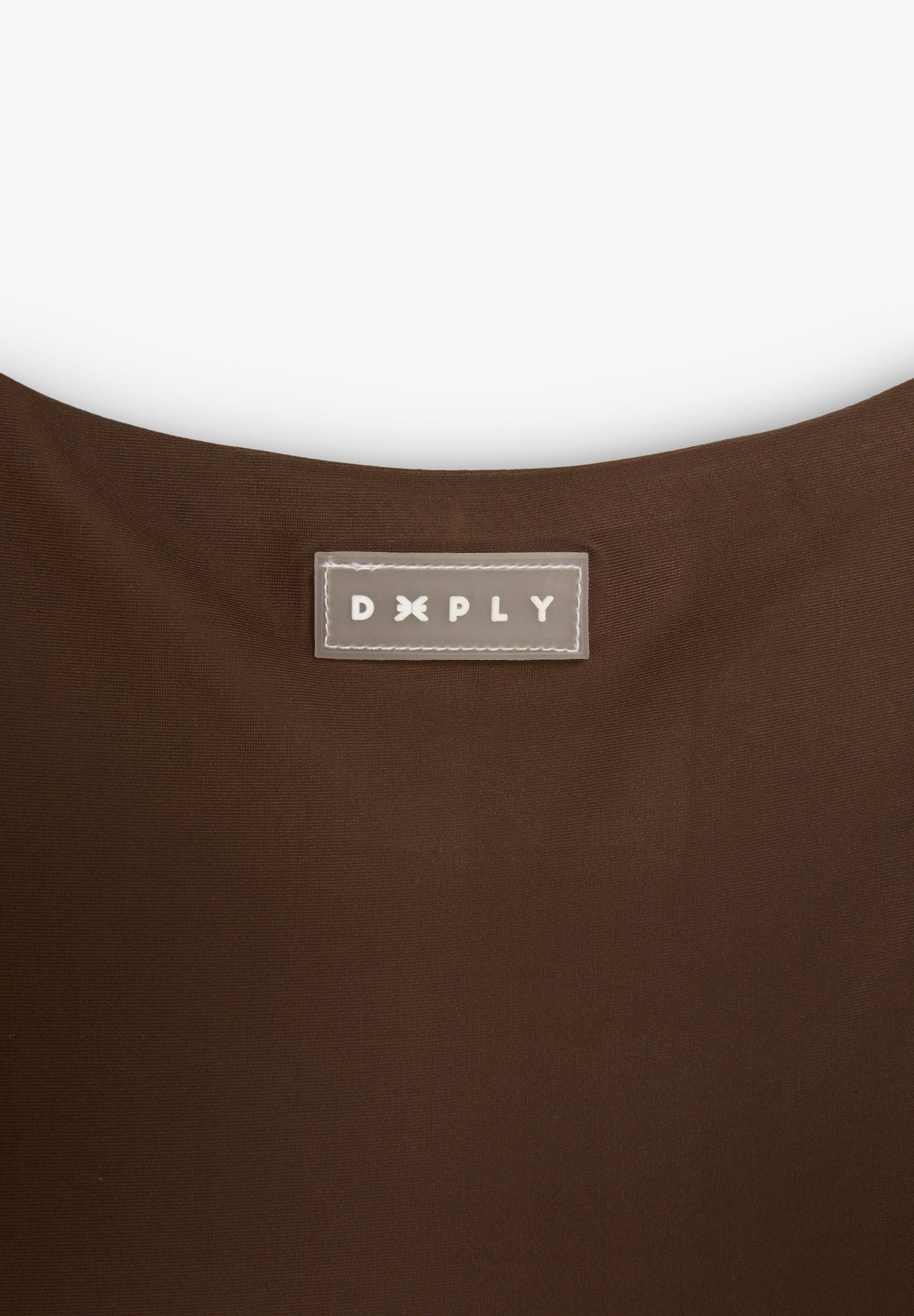 Bañador Deeply Mujer Limitless marrón, detalle del tejido