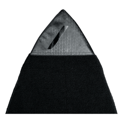 Detalle de la punta afilada para shortboard de la funda Perf