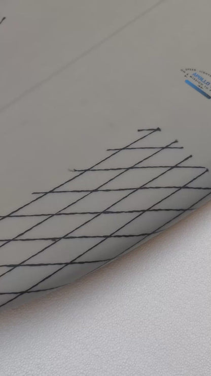 video de los detalles de la tabla de surf de fiber tech de flysurf