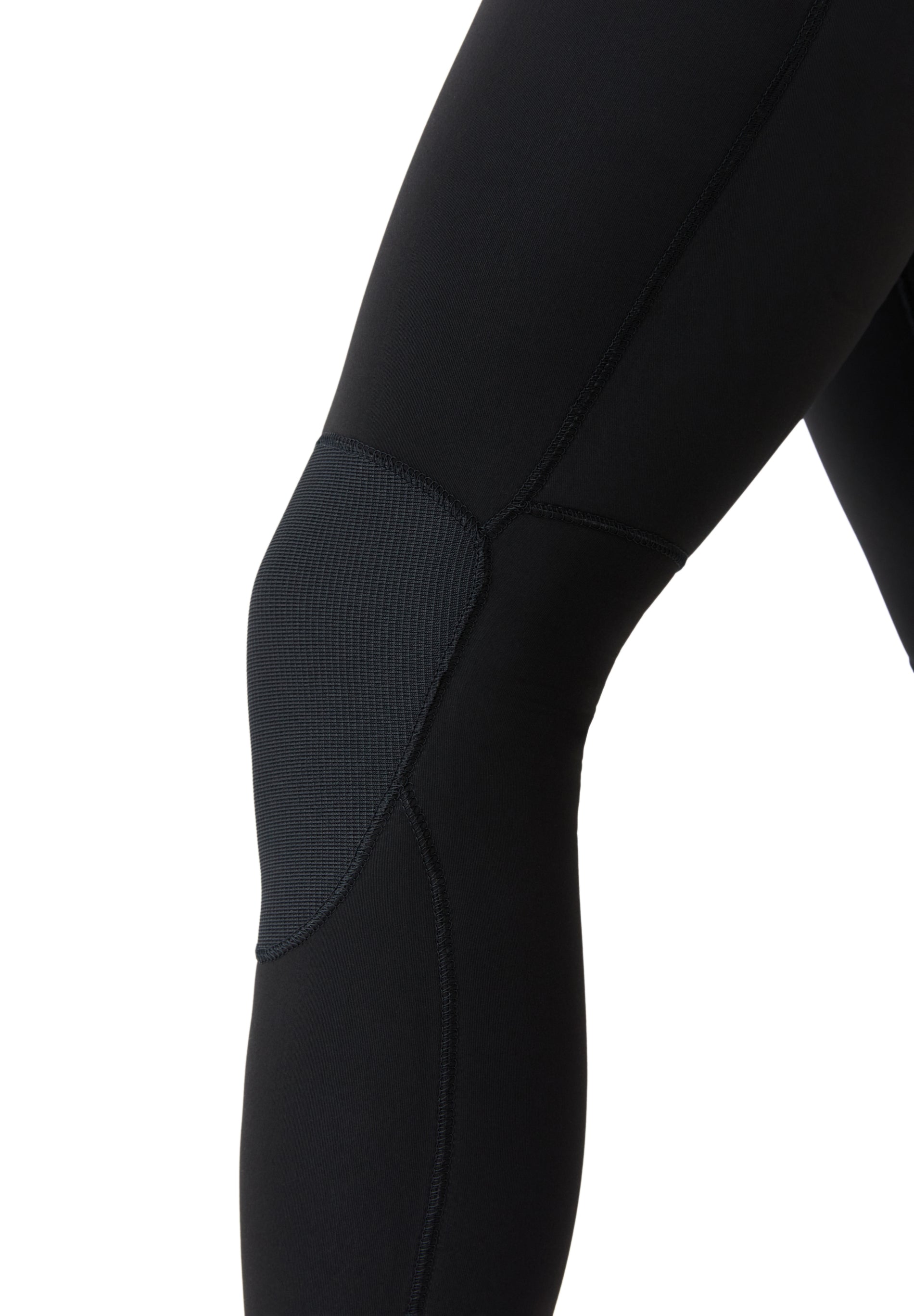 Detalle de las rodilleras reforzadas del modelo 2/2, diseñadas para proteger sin aportar rigidez excesiva.
