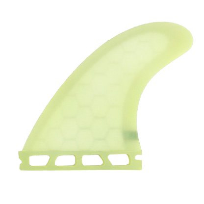 Detalle de la punta flexible de la quilla surf Deflow V.2 amarillo ácido.
